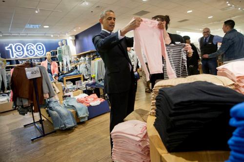 Tổng thống Obama chọn mua áo 