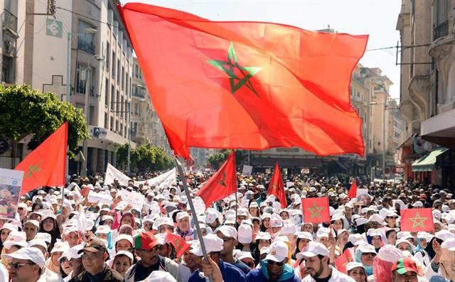 Khoảng 10.000 người đã biểu tình tại Casablanca chống lại sự suy thoái kinh tế và xã hội