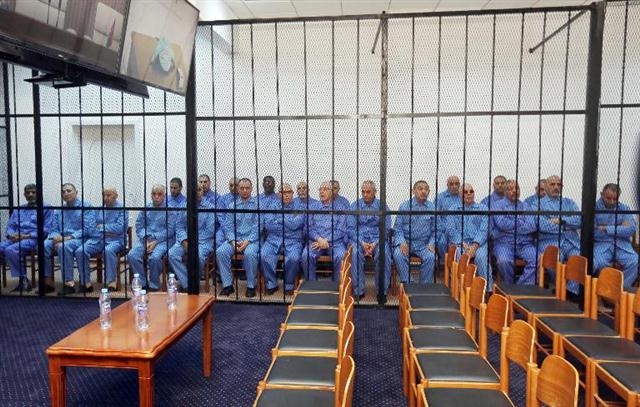 Các thành viên của chế độ Libya cũ chờ xét xử