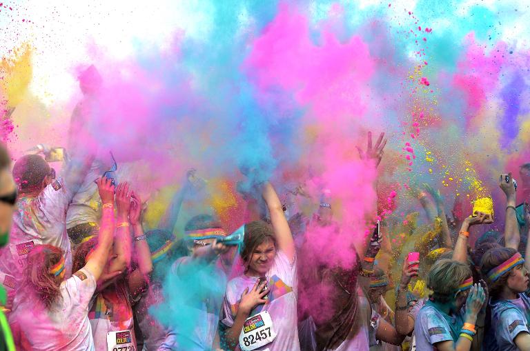 Rất đông người dân và cả khách du lịch tham gia vào cuộc chạy 'Color Run' hàng năm tại Sydney