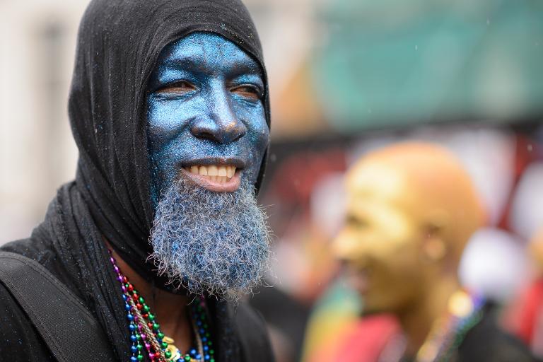 Một nghệ sĩ tham gia trong Notting Hill Carnival ở phía Tây London