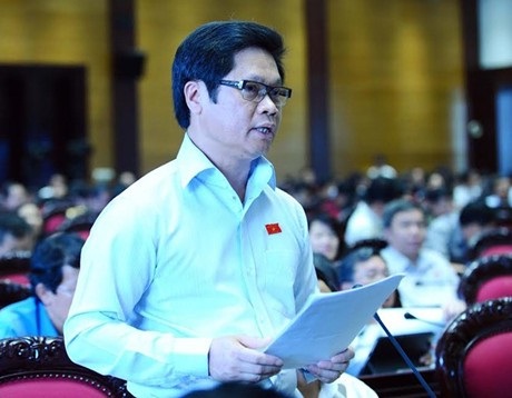 Chủ tịch VCCI Vũ Tiến Lộc phát biểu tại một kỳ họp Quốc hội khi thảo luận về Luật Doanh nghiệp sửa đổi