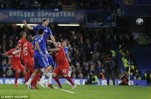  Pha ghi bàn quý hơn vàng của Branislav Ivanovic cho Chelsea vào lưới của Liverpool
