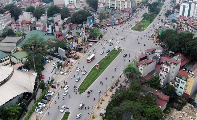 Đường Nguyễn Chí Thanh, đoạn gần nút giao với đường La Thành (Hà Nội), hai bên hàng cây xanh mát đã không còn như trước.