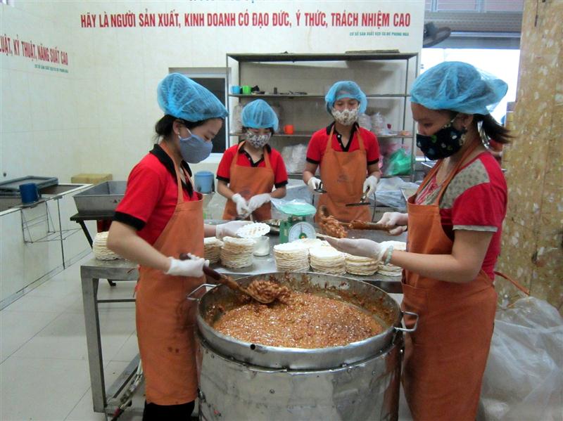 Cơ sở sản xuất  cu đơ Phong Nga là cơ sở sản xuất khép kín đầu tiên tại Hà Tĩnh
