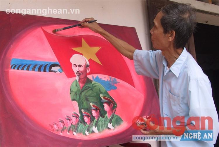 Ông Võ Đức Thuận, người đã hơn 40 năm chuyên vẽ chân dung Bác Hồ