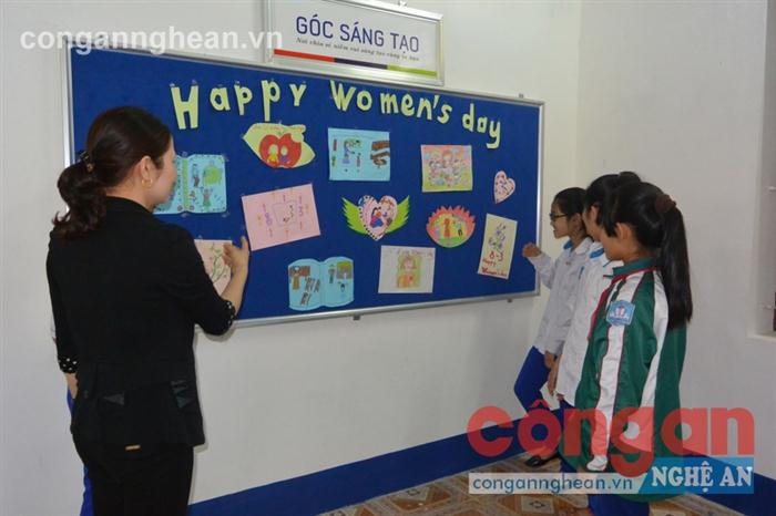 Một giờ học của học sinh Trường THCS Hồ Xuân Hương                ở huyện Quỳnh Lưu