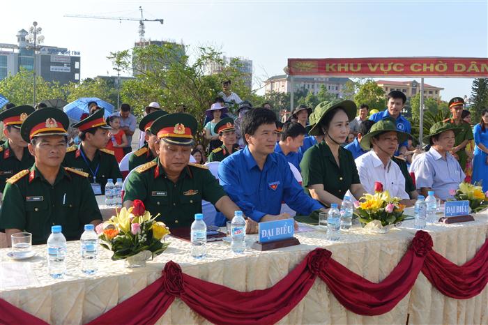 Các đại biểu tham dự lễ xuất quân