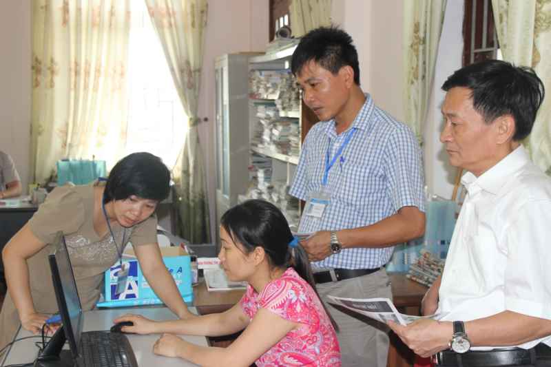 Lãnh đạo, cán bộ Chi cục dân số và KHHGĐ Nghệ An trao đổi nghiệp vụ về tuyên truyền chính sách dân số
