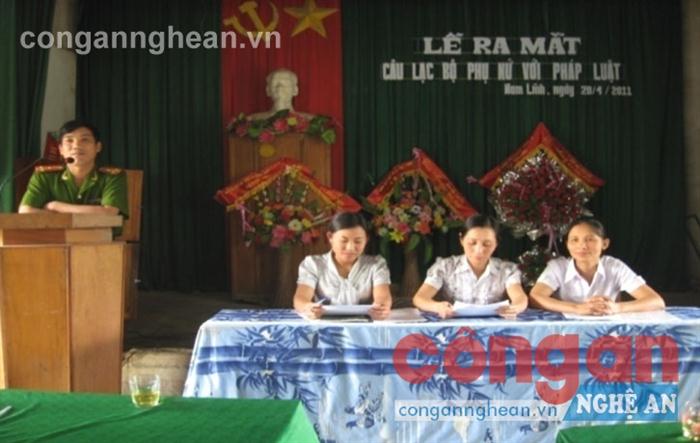 Ra mắt câu lạc bộ “Phụ nữ với pháp luật”                                                      xã Nam Lĩnh, huyện Nam Đàn