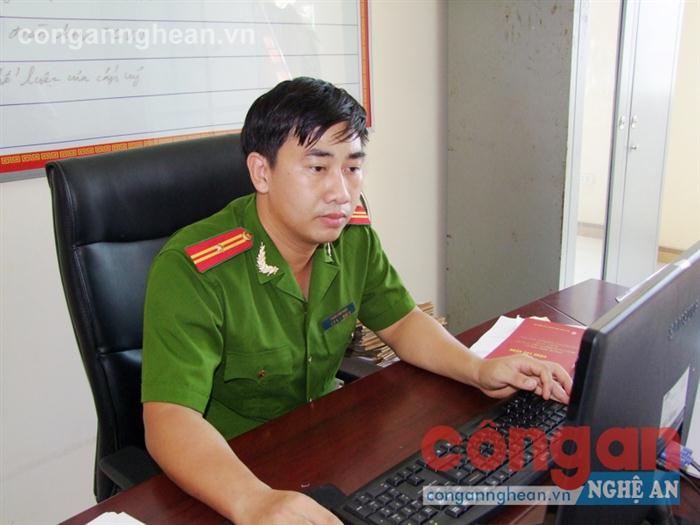 Thiếu     tá                 Phan Văn Hậu               có nhiều sáng kiến                                   trong cải      cách hành chính tại               đơn                 vị