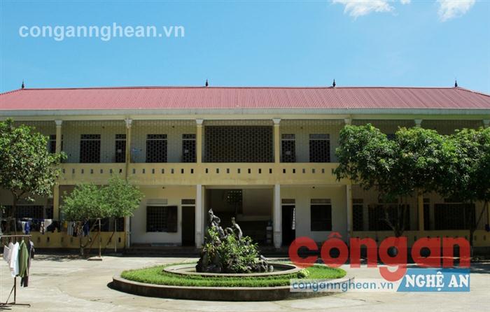 Tại Trung tâm Giáo dục LĐXH 2 Nghệ An, dãy nhà ở cho học viên cai nghiện đang bị bỏ trống vì không có học viên            