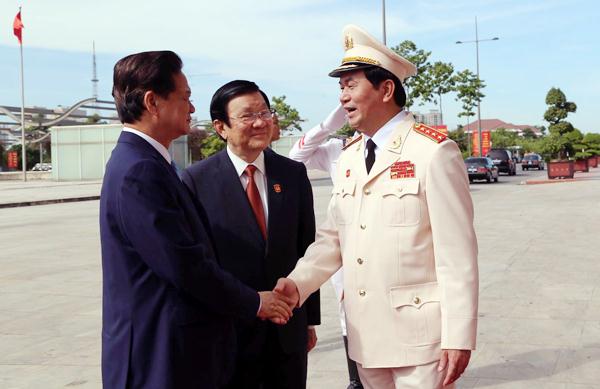Bộ trưởng Trần Đại Quang đón Thủ tướng Chính phủ Nguyễn Tấn Dũng, Chủ tịch nước Trương Tấn Sang.
