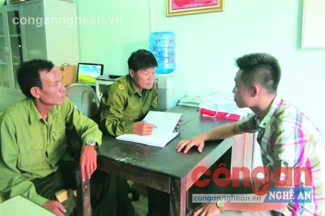 Ban Công an thị trấn Diễn Châu vận động người dân tố giác tội phạm
