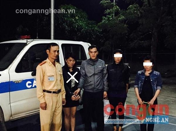 Lực lượng Công an bắt giữ Nguyễn Thị Nhật (X) và giải cứu thành công 2 phụ nữ