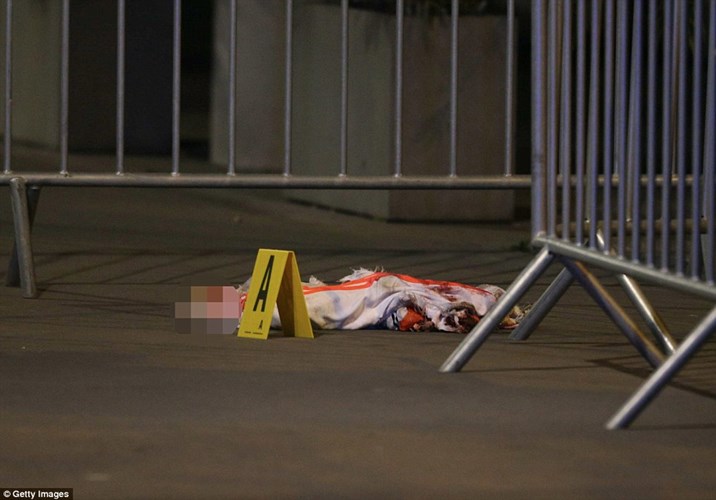 129 người đã thiệt mạng trong đêm khủng bố liên hoàn ở Paris. (ảnh: Getty).