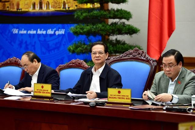 Tại phiên họp Chính phủ tháng 11/2015, Thủ tướng Nguyễn Tấn Dũng yêu cầu năm 2016 cần tiếp tục đà cải cách của năm 2015. Ảnh: VGP/Nhật Bắc