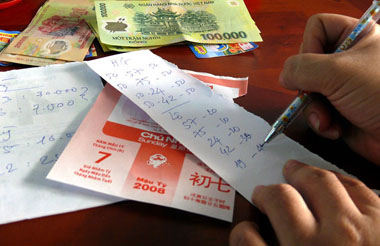 Cần đấu tranh bài trừ tệ nạn đánh bạc dưới hình thức ghi số lô đề (Ảnh minh họa)