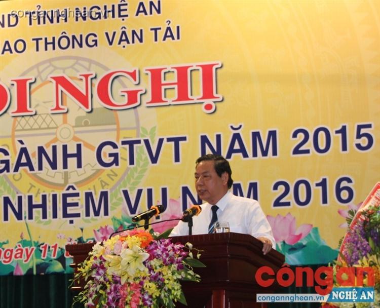 Đồng chí Nguyễn Hồng Kỳ- Tỉnh ủy viên, Giám đốc Sở GTVT phát biểu tại hội nghị