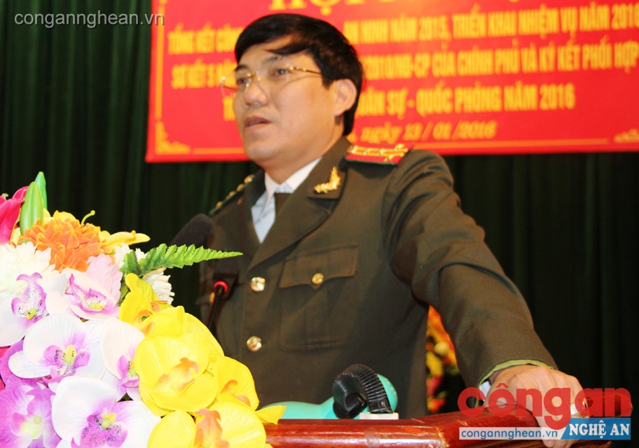 Đồng chí Đại tá Lê Khắc Thuyết- Phó Giám đốc Công an tỉnh phát biểu chỉ đạo tại hội nghị tổng kết công tác QPAN