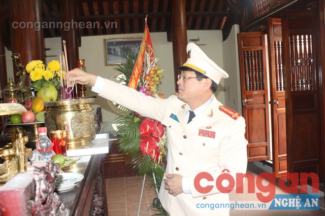Đồng chí Đại tá Nguyễn Hữu Cầu - Giám đốc Công an tỉnh