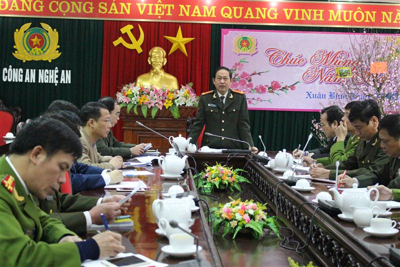 Đồng chí Đại tá Nguyễn Tiến Dần, Phó Giám đốc Công an tỉnh phân công trách nhiệm cụ thể cho từng thành viên.