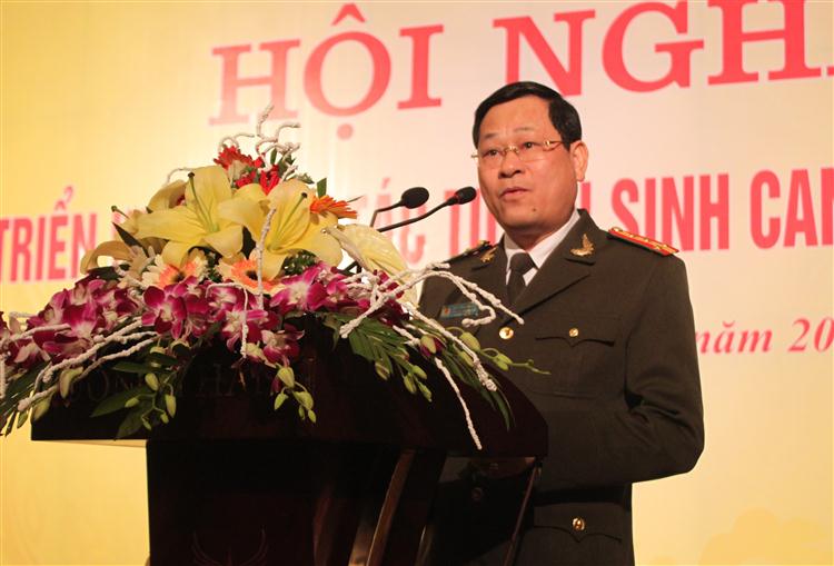  Đồng chí Đại tá Nguyễn Hữu Cầu, Giám đốc Công an tỉnh Nghệ An phát biểu khai mạc