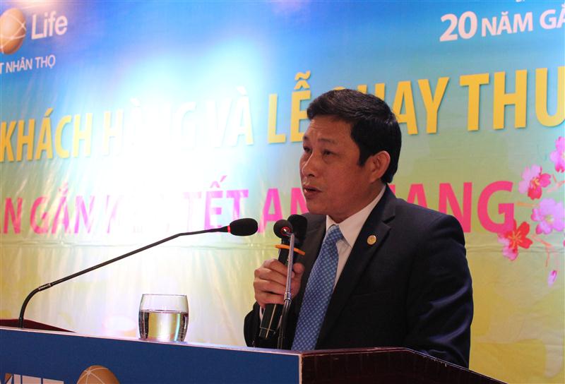 Ông Nguyễn Chí Bắc, Phó giám đốc điều hành Công ty Bảo Việt Nhân thọ Nghệ An phát biểu tại buổi lễ