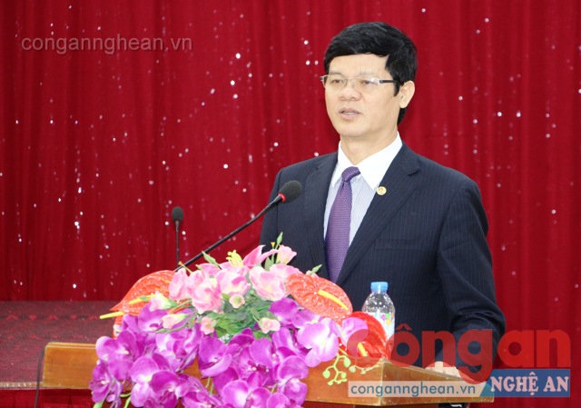 Đồng chí Lê Xuân Đại - Phó Chủ tịch Thường trực UBND tỉnh phát biểu tại buổi lễ