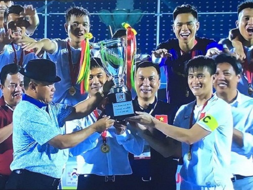 ĐT Việt Nam đăng quang ngôi vô địch xứng đáng trên đất Myanmar