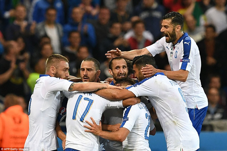 Italia đã giành chiến thắng thuyết phục trước Bỉ ở trận khai màn EURO 2016