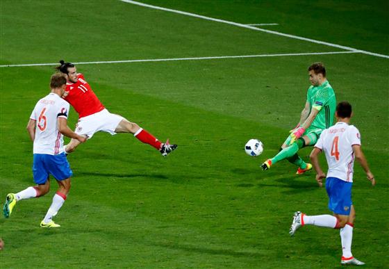 Bale ấn định chiến thắng 3-0 ở phút 67