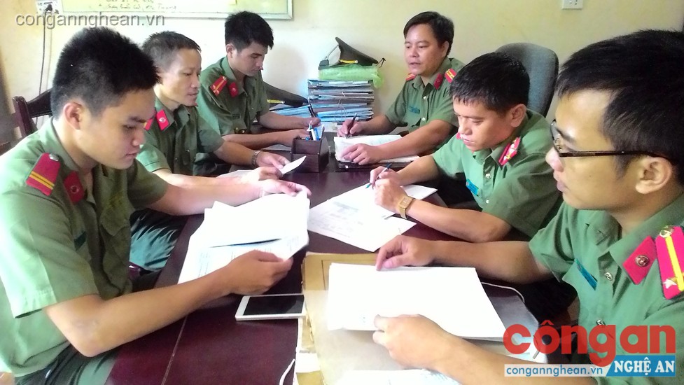 Buổi sinh hoạt nghiệp vụ của Đội An ninh Công an huyện Quế Phong