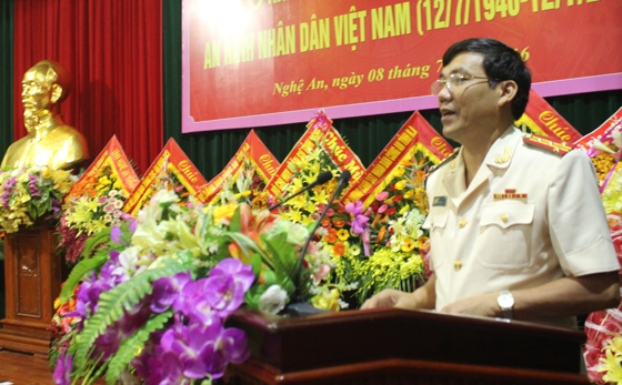 Đồng chí Đại tá Lê Khắc Thuyết, Phó Giám đốc Công an tỉnh khai mạc Lễ kỷ niệm.