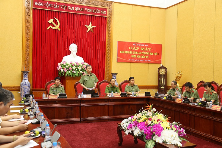 Bộ trưởng Tô Lâm phát biểu tại buổi gặp mặt.