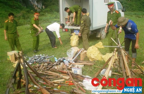 Lực lượng chức nămg tiêu hủy vũ khí, vật liệu nổ, công cụ hỗ trợ