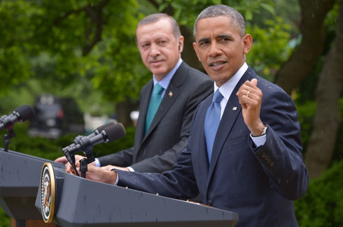 Tổng thống Mỹ Barack Obama và Thủ tướng Thổ Nhĩ Kỳ Recep Tayyip Erdogan tiến hành cuộc họp báo chung tại Vườn Hồng, Nhà Trắng vào ngày 16/5/2013.
