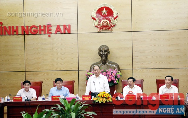 Thủ tướng Chính Phủ Nguyễn Xuân Phúc phát biểu kết luật buổi làm việc