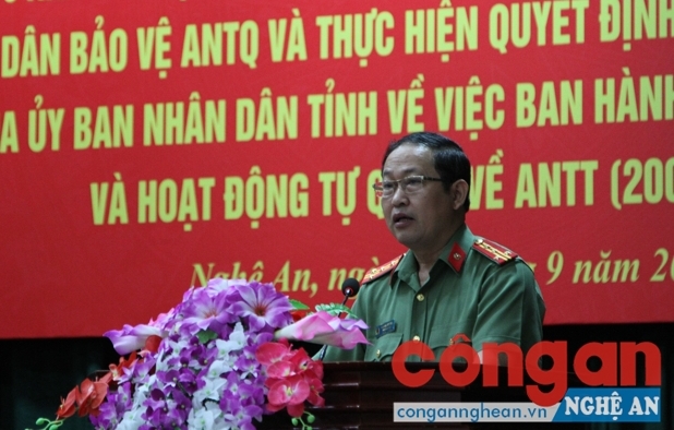 Đồng chí Đại tá Nguyễn Tiến Dần – Phó Giám đốc Công an tỉnh đọc báo cáo tổng kết
