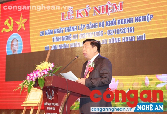 Đồng chí Nguyễn Xuân Đường - Chủ tịch UBND tỉnh Nghệ An phát biểu tại buổi lễ