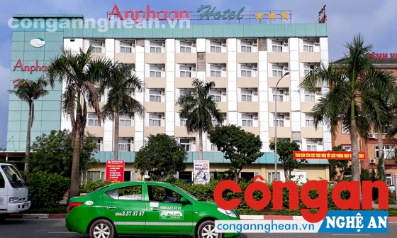 Khách sạn Anphaan gắn biển tiêu chuẩn 3 sao nhưng giấy phép xây dựng chỉ là nhà ở tư nhân