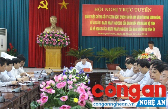 Hội nghị trực tuyến tại Tỉnh ủy Nghệ An.