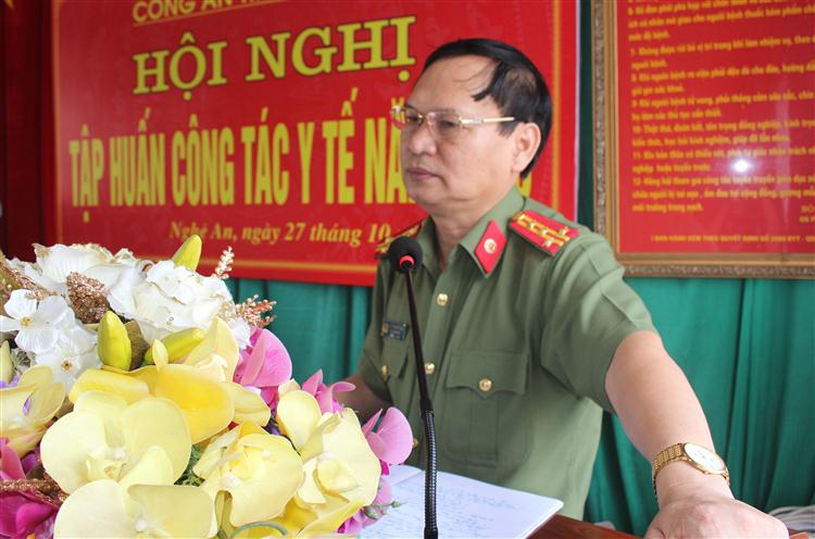Đồng chí Đại tá Nguyễn Đình Dung, Phó Giám đốc Công an tỉnh phát biểu tại Hội nghị.