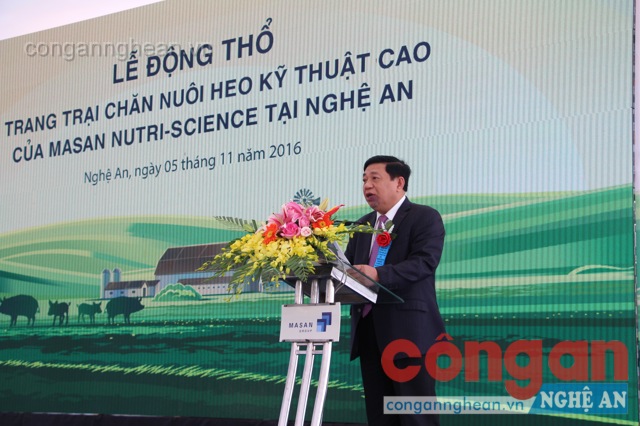 Đồng chí Nguyễn Xuân Đường - Phó Bí thư Tỉnh ủy, Chủ tịch UBND tỉnh phát biểu tại lễ khởi công