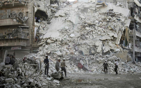 Cơ sở hạ tầng ở Aleppo bị tàn phá nặng nề vì chiến sự. (Ảnh: Getty)