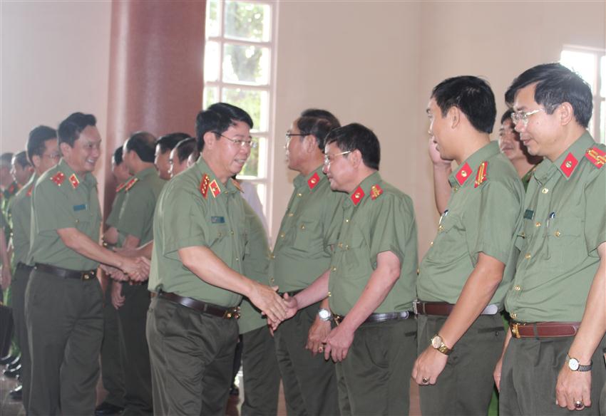 Công an tỉnh Nghệ An tiếp đón đoàn làm việc của Thứ trưởng Bộ Công an Bùi Văn Nam