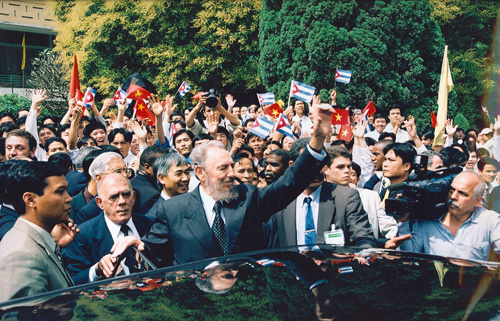 Chủ tịch Fidel Catro tại Hà Nội ngày 21/2/2003.