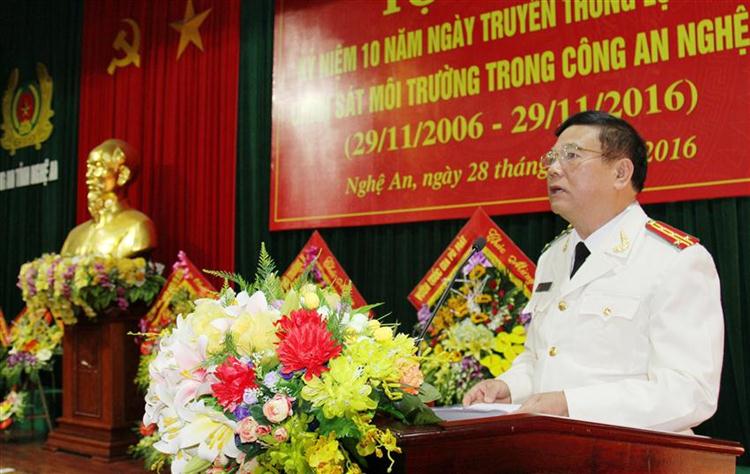 Đồng chí Đại tá Trần Hữu Hồng, Trưởng Phòng Cảnh sát môi trường đọc diễn văn kỷ niệm