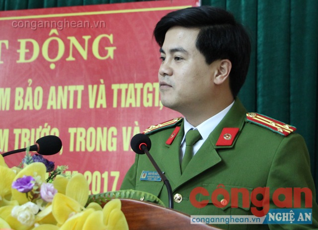 Đồng chí Thượng tá Nguyễn Đức Hải - Phó Giám đốc Công an tỉnh yêu cầu lực lượng CSGT cần tăng cường công tác thông tin, truyên truyền