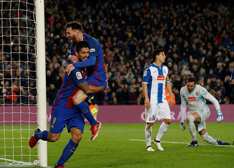 Suarez và Messi đều tỏa sáng ở trận gặp Espanyol